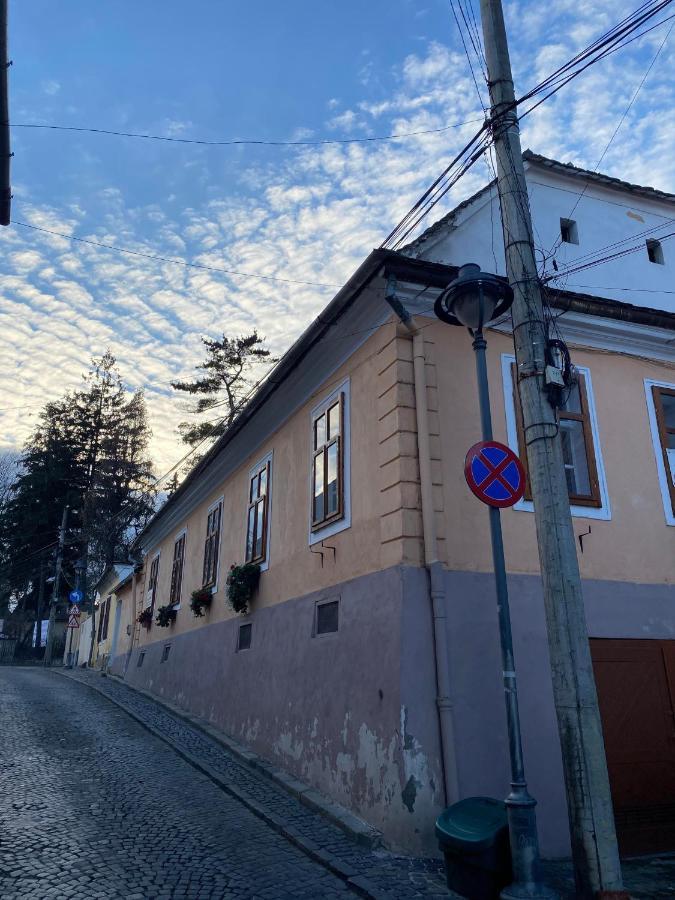 Apartament Istoric Ultracentral - With Parking Hermannstadt Exterior foto
